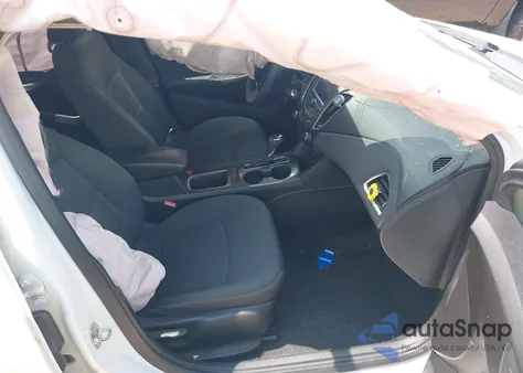 2018 Chevrolet Cruze Lt Auto from USA, damaged, VIN 1G1BE5SM8J7122632